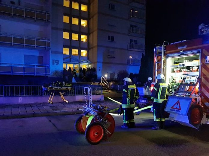 Einsatz in der Robert-Stolz-Straße (Foto: Feuerwehr Neustadt)