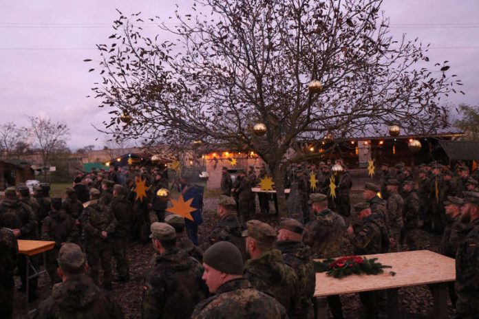 Weihnachtsstimmung im Übungsdorf (Foto: Bundeswehr/Wiedemann)