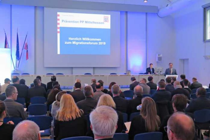 Begrüßung durch Polizeipräsident Bern Paul Begrüßung durch Polizeipräsident Bern Paul