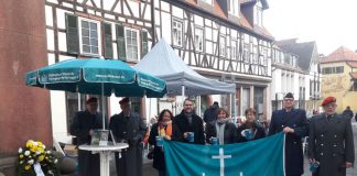 Prominentensammlung 2019 (Foto: Stadtverwaltung Neustadt)