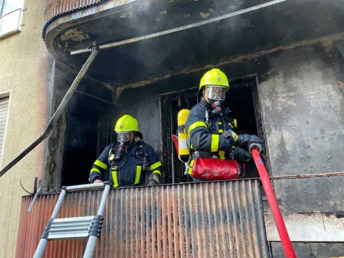 Brand in Zeilsheim © on Feuerwehr Frankfurt