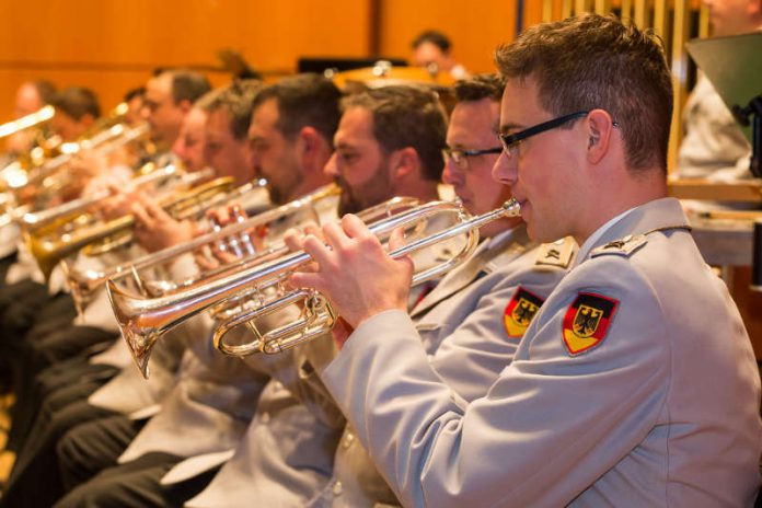 Trompeter des Heeresmusikkorps Ulm (Foto: Bundeswehr) Trompeter des Heeresmusikkorps Ulm (Foto: Bundeswehr)