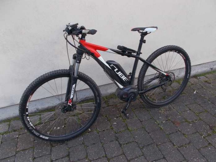 Herren-MTB-Pedelec Marke Cube