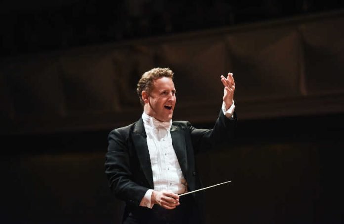Dirigent Michael Francis © Christian Kleiner