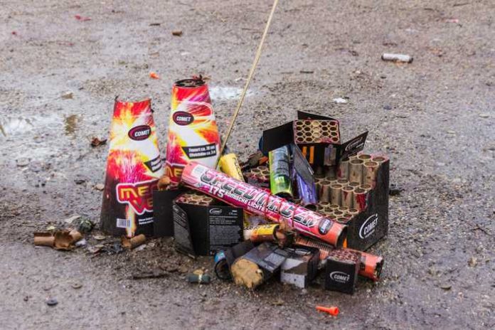 Symbolbild Feuerwerk, Böller © on Pixabay