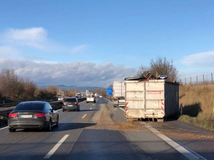 Die Unfallstelle auf der BAB 65 (Foto: Polizei RLP)