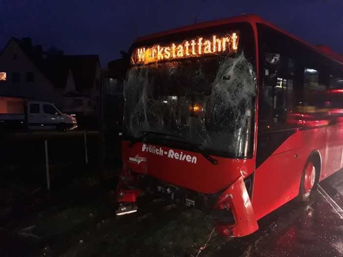 Verunfallter Bus