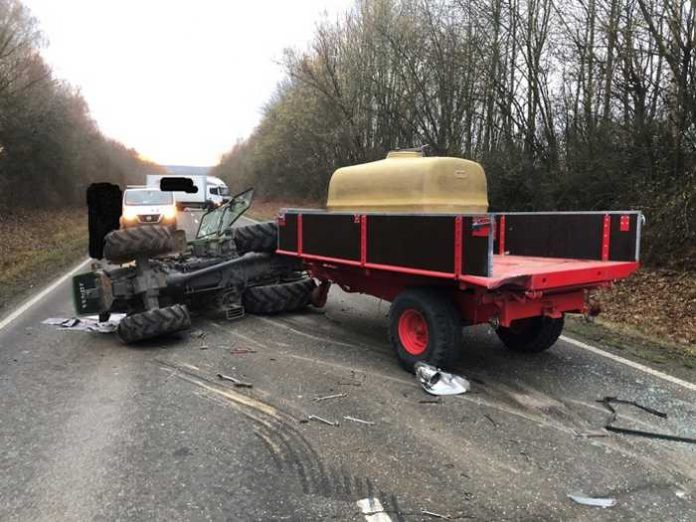 pol-piopp-verkehrsunfall-mit-traktorgespann