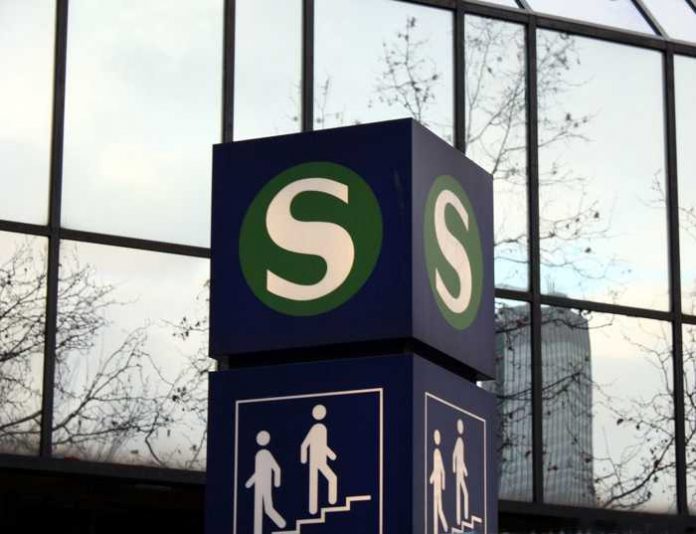 Symbolbild, S-Bahn © Dorian Krauss on Pixabay
