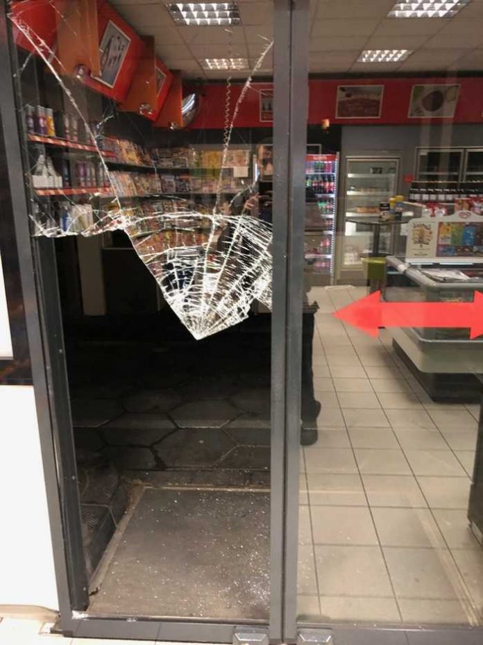 pol-pdld-maximiliansau-einbruch-in-tankstelle Polizei Germersheim
