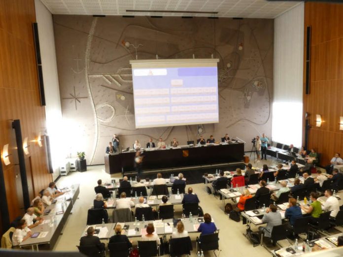 Der Bürgersaal des Karlsruher Rathauses (Foto: Hannes Blank)