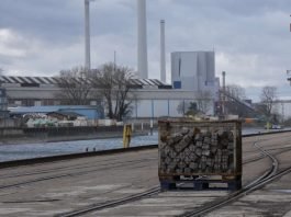 Unternehmen im Karlsruher Rheinhafen (Foto: Hannes Blank)