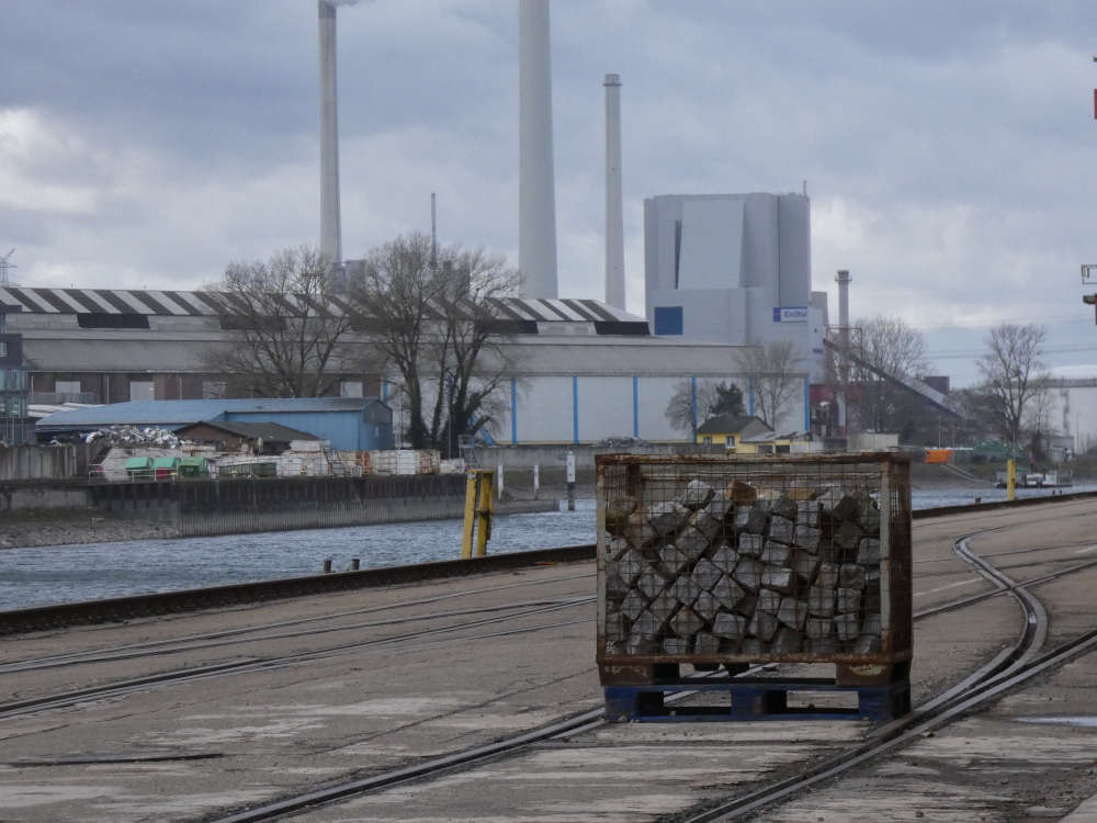 Unternehmen im Karlsruher Rheinhafen (Foto: Hannes Blank)