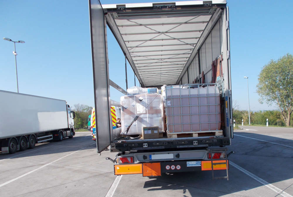 Einer der fünf kontrollierten LKW (Foto: Polizei RLP)