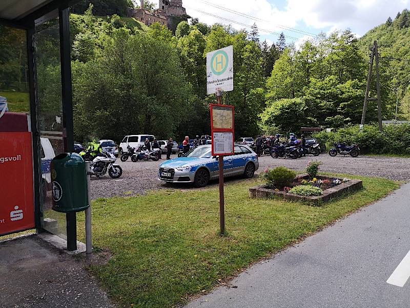 Motorradkontrollen in Erfenstein (Foto: Polizei RLP)