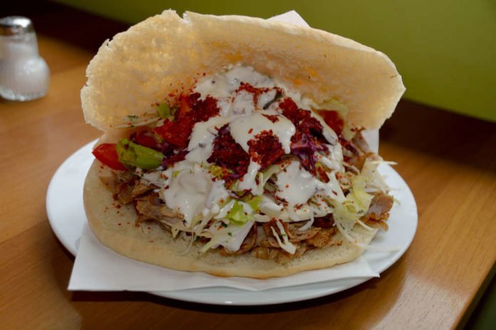 Symbolbild Döner Kebap (Foto: Pixabay/Marion Wellmann)