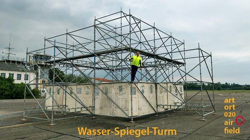 Der zentrale Wasser-Spiegel-Turm. (Foto: AHA - UnterwegsTheater - gemeinnützige GmbH)