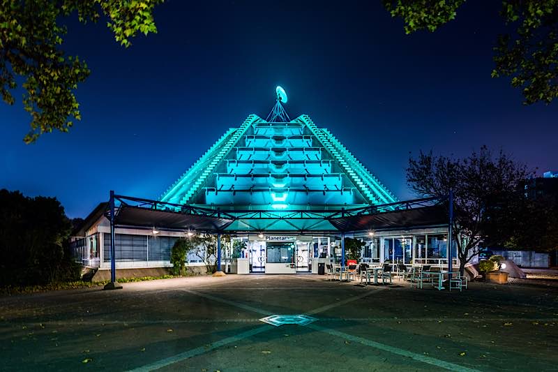 Planetarium Mannheim bei Nacht (Foto: Christian Gaier)