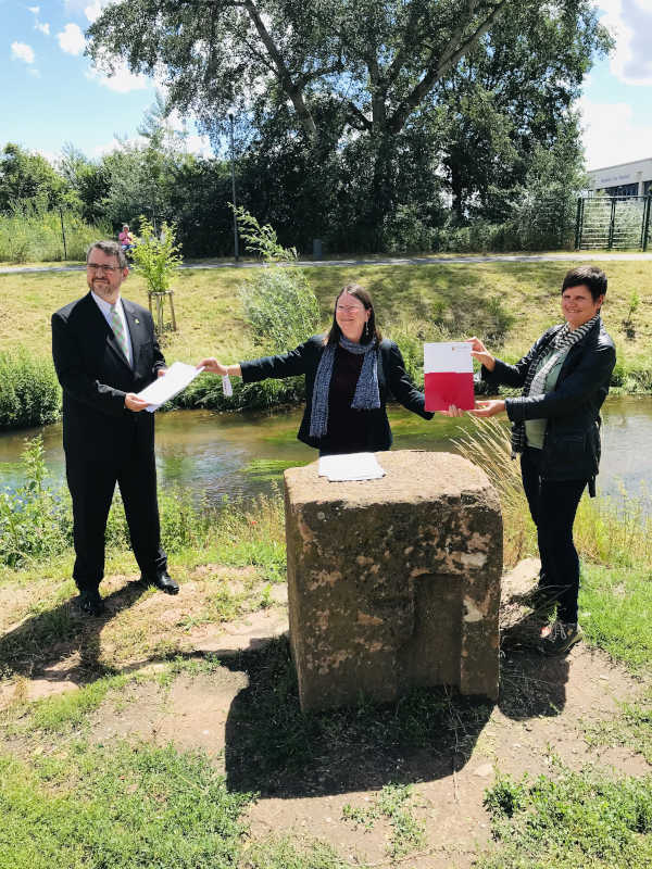 Oberbürgermeister Marc Weigel, Ministerin Ulrike Höfken und Umweltdezernentin Waltraud Blarr (Foto: Stadtverwaltung Neustadt)