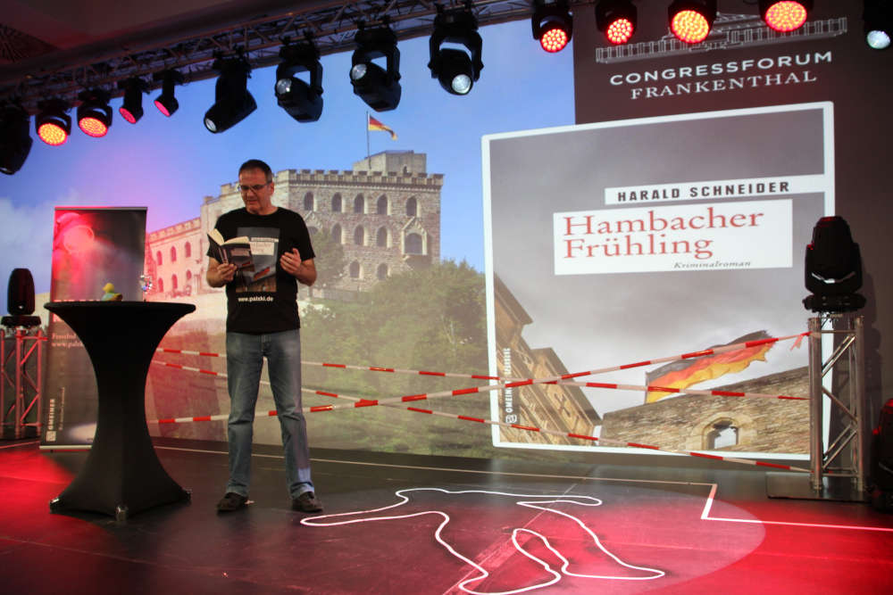 Live-Lesung mit Harald Schneider aus „Hambacher Frühling“ (Foto: Congressforum Frankenthal)