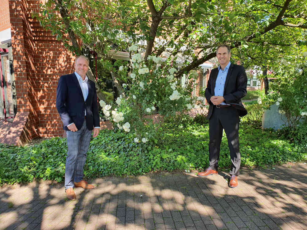 Geschäftsführer Jürgen See (li.) und Landrat Dietmar Seefeldt (re.) (Foto: DRK Kreisverband Südliche Weinstraße e.V. )