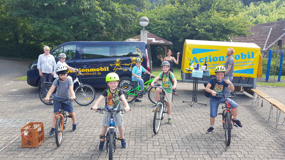 Die offene Jugendarbeit der VG Lambrecht bietet Fahrradparcour an (Foto: JUZ)