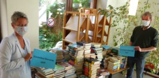 Bücherstapel KL