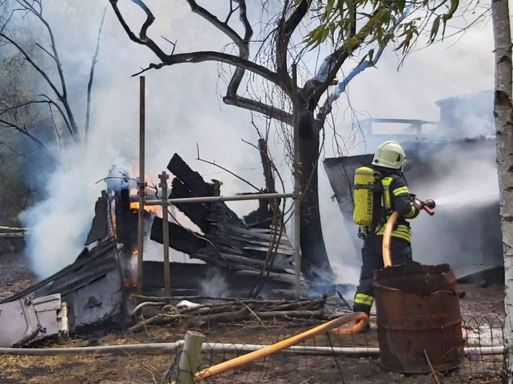 Großbrand auf dem Sandbuckelgelände (Foto: Feuerwehr Haßloch)