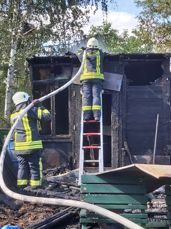 Löscharbeiten (Foto: Feuerwehr Haßloch)