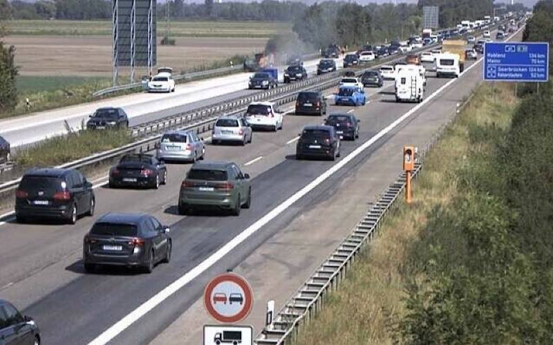 Die Einsatzstelle auf der BAB 61 (Foto: Polizei RLP)