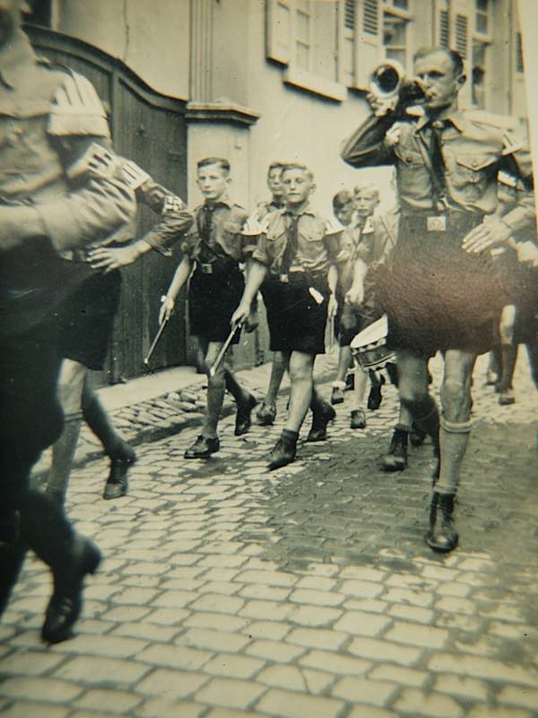 Königsbacher Spielmannszug der Hitlerjugend in Gimmeldingen, 1936 (Foto: Privatsammlung Hubert Eckel)