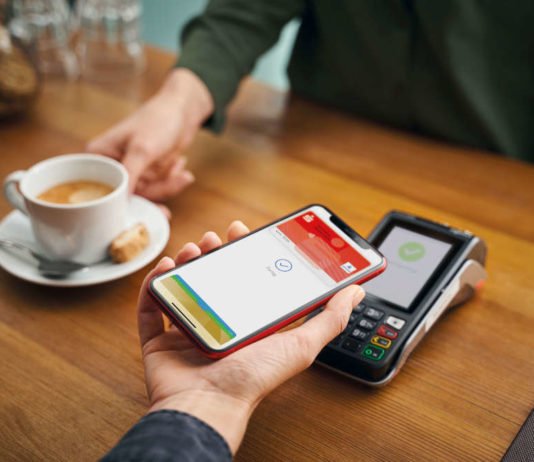 Apple Pay kann ab sofort mit der girocard genutzt werden (Foto: Sparkasse)