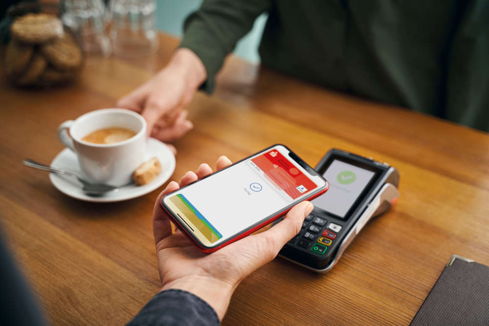 Apple Pay kann ab sofort mit der girocard genutzt werden (Foto: Sparkasse)