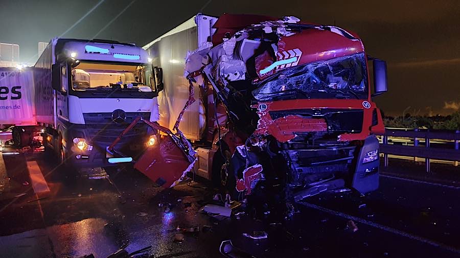 Verkehrsunfall A61 (Foto: Polizei RLP)