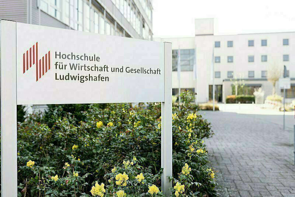 Hochschule für Wirtschaft und Gesellschaft Ludwigshafen, A- und B-Gebäude (Foto: HWG LU)