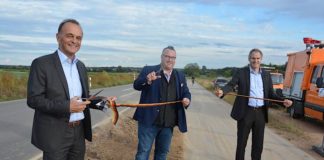Landrat Dr. Fritz Brechtel (GER), Staatssekretär Andy Becht, Landrat Dietmar Seefeldt (SÜW) (Foto: Kreisverwaltung Germersheim)