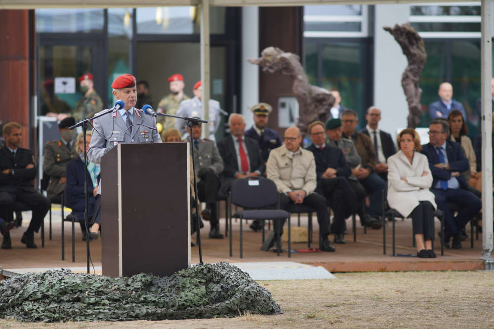 Abschiedsrede Oberst Mattes (Foto: Bundeswehr/Sabrina Kneib)