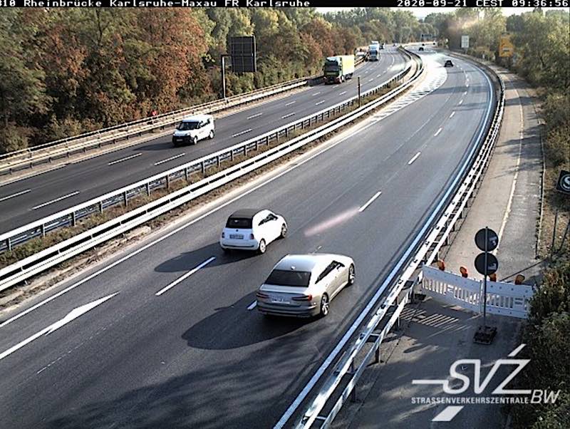 Der südliche Radweg auf der Rheinbrücke ist heute noch gesperrt (Quelle: RPKA)