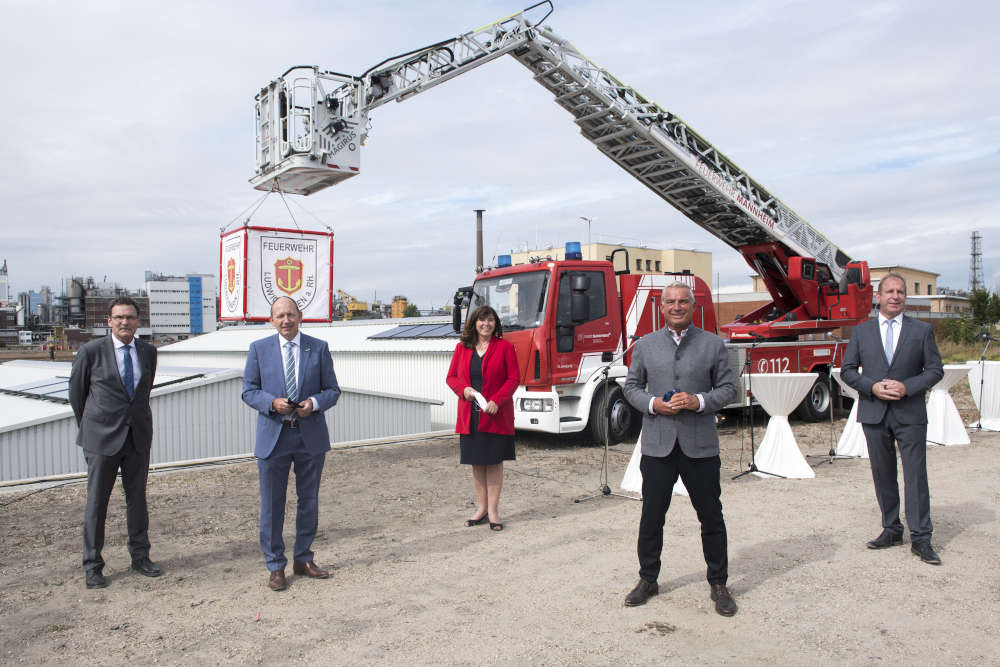 egingen gemeinsam den bundesweiten Warntag (von links): Christoph Unger (Präsident des BBK), Christian Specht (Erster Bürgermeister und Sicherheitsdezernent der Stadt Mannheim), Jutta Steinruck (Oberbürgermeisterin der Stadt Ludwigshafen), Thomas Strobl (stellvertretender Ministerpräsidenten und Innenminister von Baden-Württemberg) sowie Randolf Stich (Staatssekretär im Innenministerium Rheinland-Pfalz). (Foto: Stadt Ludwigshafen)