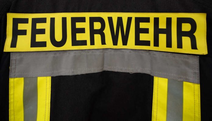 Symbolbild Feuerwehr Rückenschild (Foto: Holger Knecht)