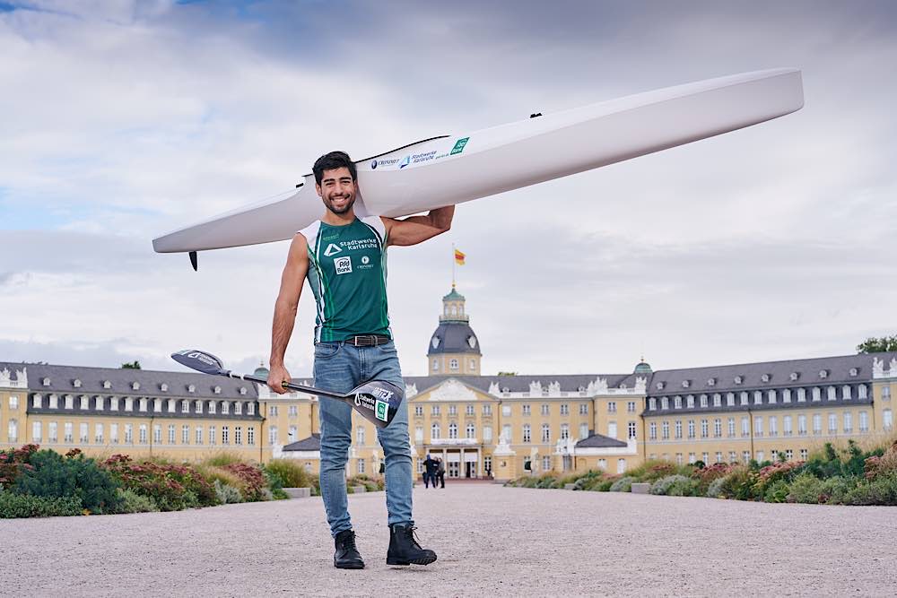 Kanute Saeid Fazloula hat in Karlsruhe seine zweite Heimat gefunden. Er will in Tokio unter der weißen Flagge des Refugee Olympic Team an den Start gehen. (Foto: GES/Helge Prang)