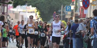 Bild vom Ettlinger Altstadtlauf 2012 (Foto: Hannes Blank)