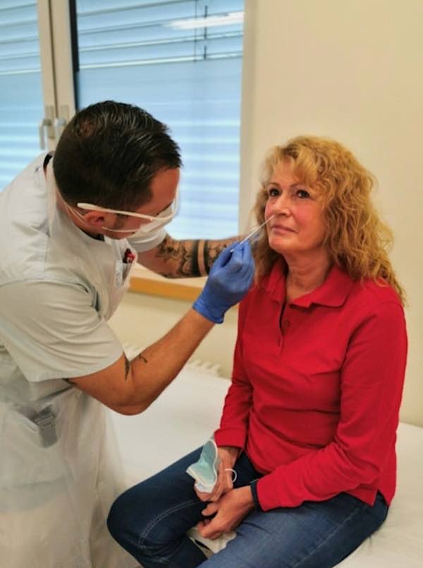 Corona-Test (Foto: Kreiskrankenhaus Grünstadt)