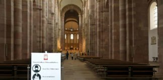 Schutzmaßnahmen am Dom (Quelle: Domkapitel Speyer / Foto: Klaus Landry)