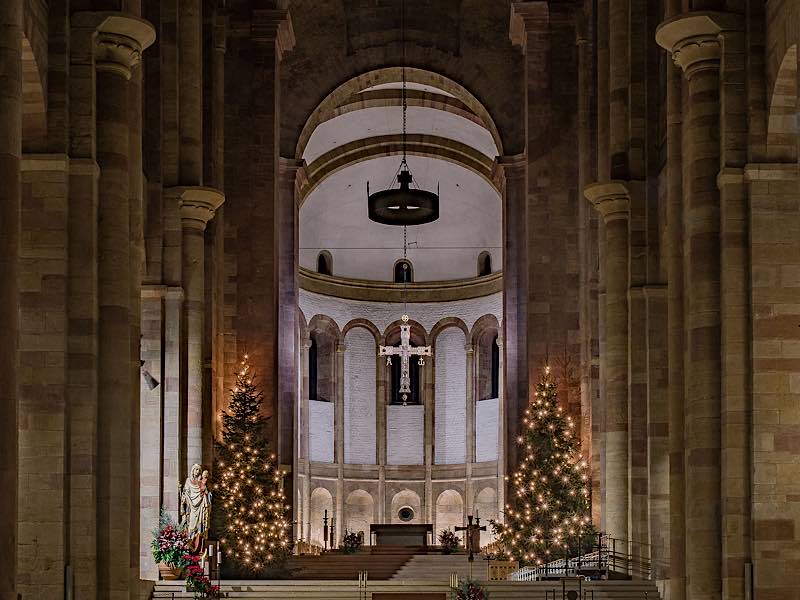 Der Speyerer Dom an Weihnachten (Foto: Joachim Weller)