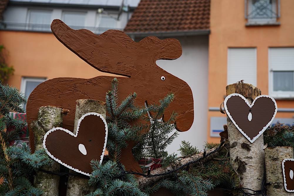 Lambrecht Advent Geißbockbrunnen 2020 (Foto: Reinhard Schnell)