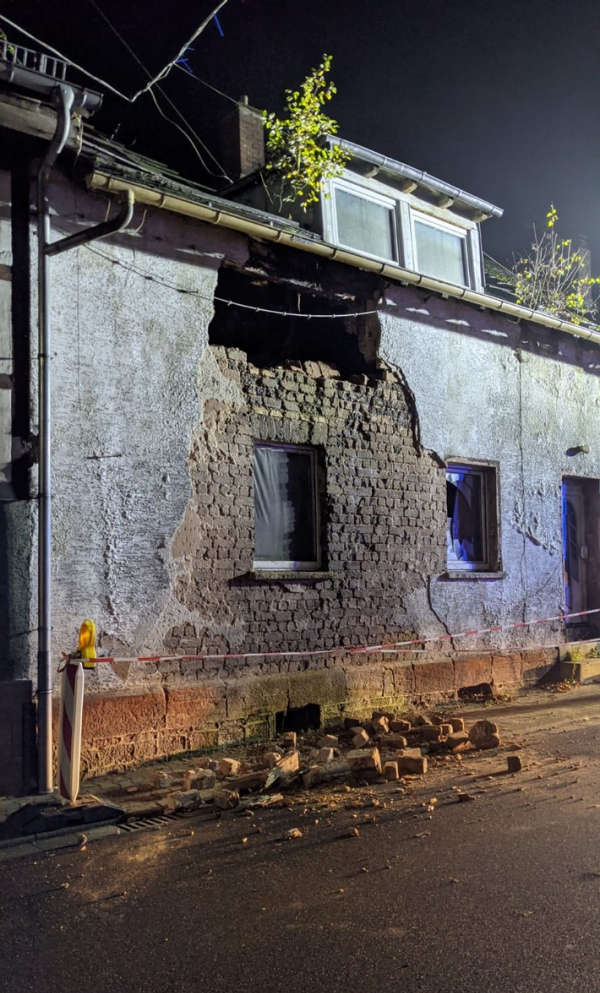 Das Haus in Helmbach (Foto: Polizei RLP)