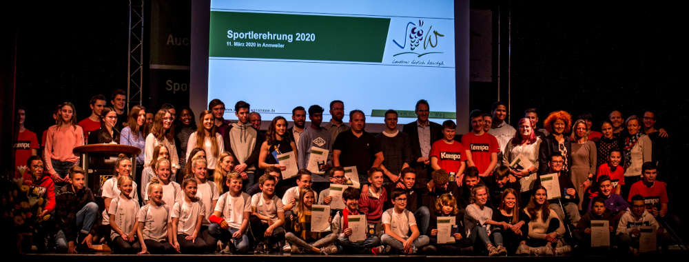 Vergangenen März wurden die erfolgreichen Sportlerinnen und Sportler im Landkreis SÜW im Hohenstaufensaal Annweiler geehrt.  (Foto: Max Winstel)