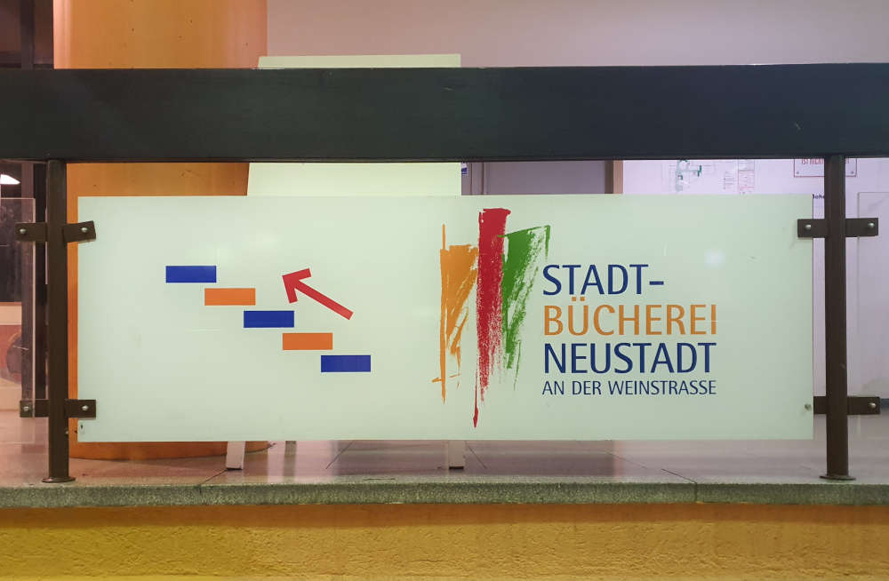 Symbolbild Stadtbücherei Neustadt an der Weinstraße (Foto: Holger Knecht)