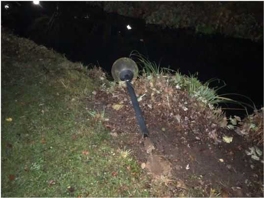 Leuchtkugel im Kurpark beschädigt